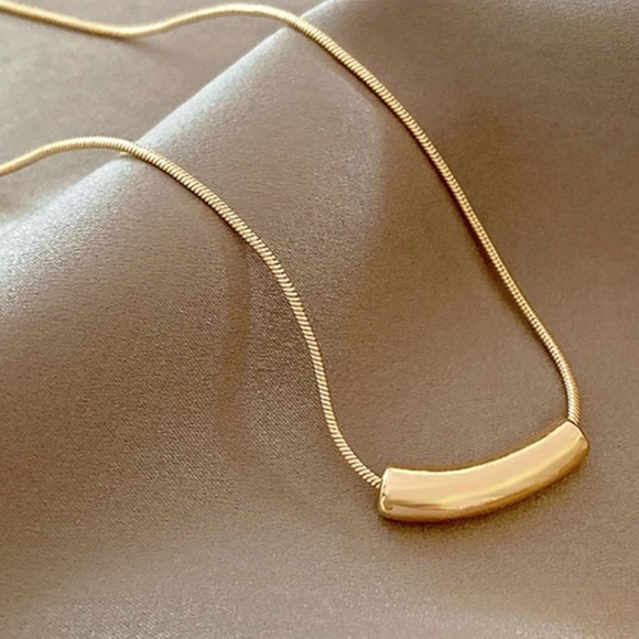 Women Stainless Steel Pendant Necklace - Picture 6 of 6